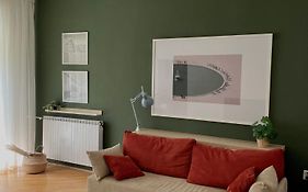 Debar Maalo 2Bdrm Apt, 2 Min Walk To City Park